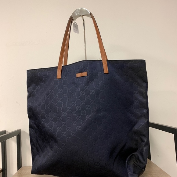 81353 Gucci Navy GG Nylon Tote - Picture 1 of 1